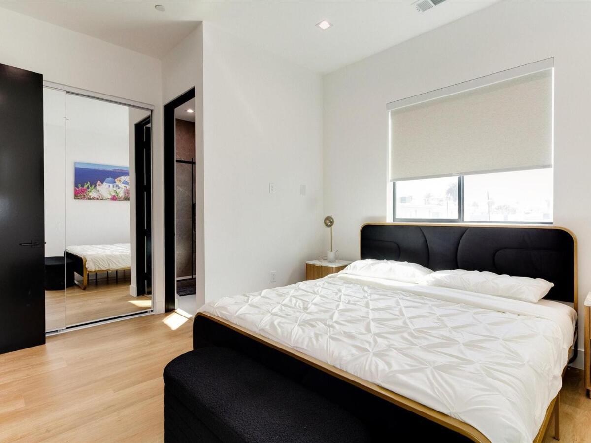 Holiday home Modern Luxe Retreat Six-bedroom